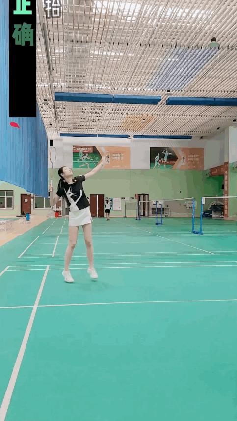 如何纠正击球点过高,排球击球点不对怎么解决