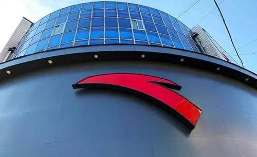 瑞幸遭做空，下场一定很惨？看看安踏这些“先辈”吧