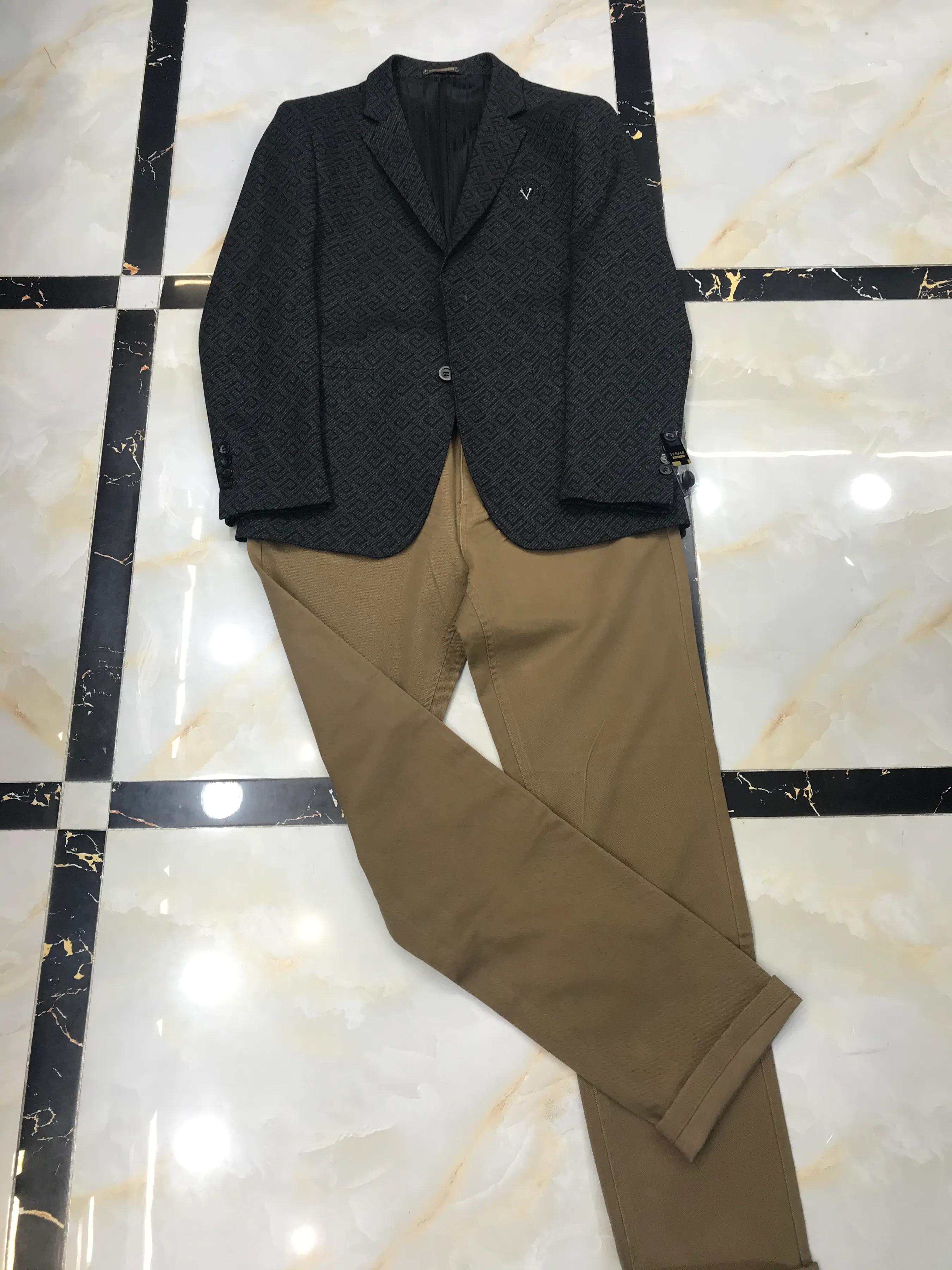 休闲裤卡其色才是百搭款,百搭卡其色休闲裤