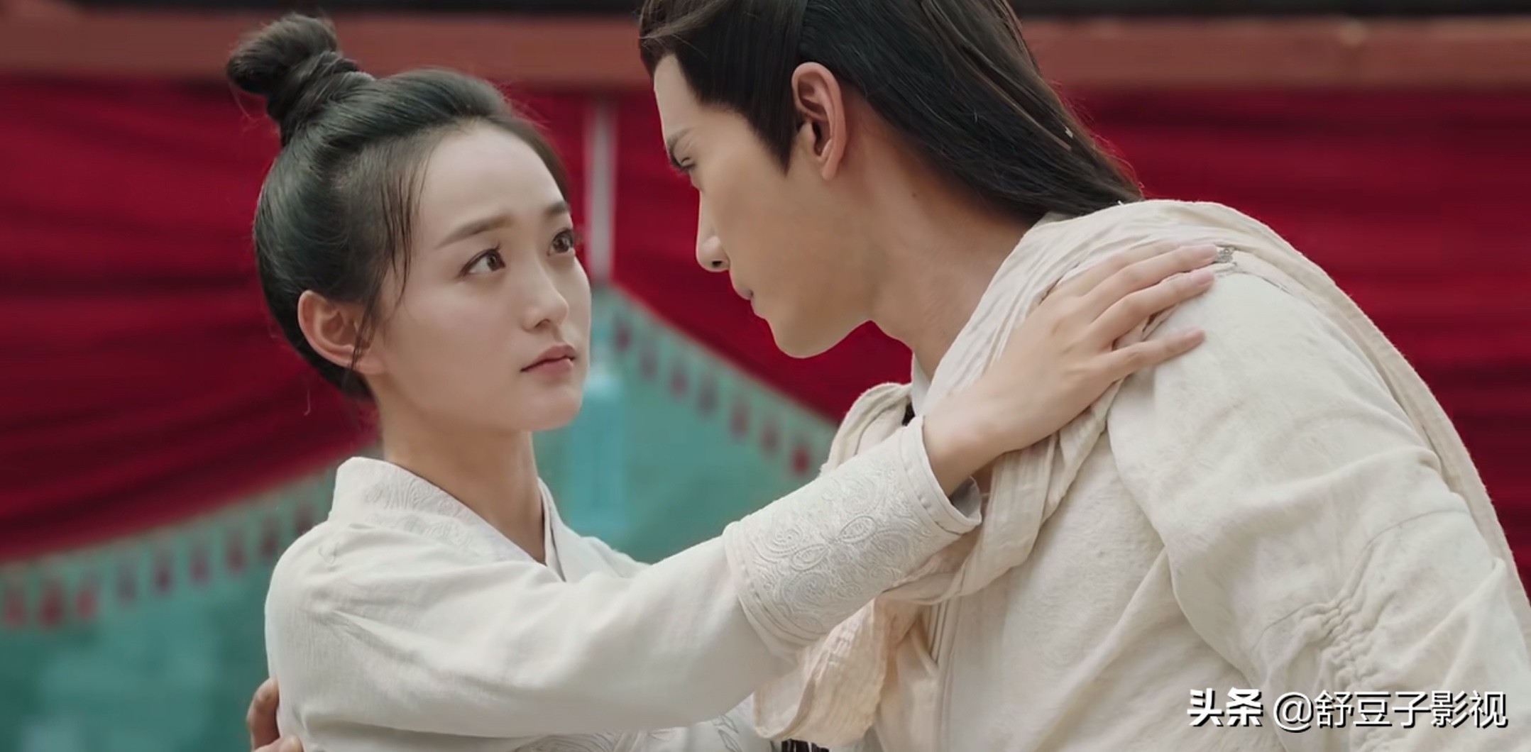 男主帅气得一塌糊涂,男主很帅在女主眼里很丑的小说