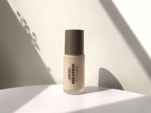 戚薇代言的粉底液,戚薇最便宜的粉底液