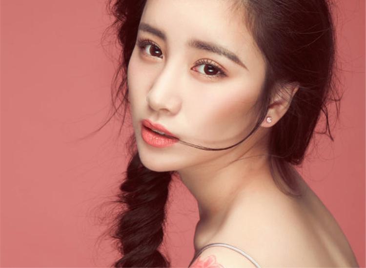 化妆初学口红推荐哪个,初学化妆用什么颜色的口红