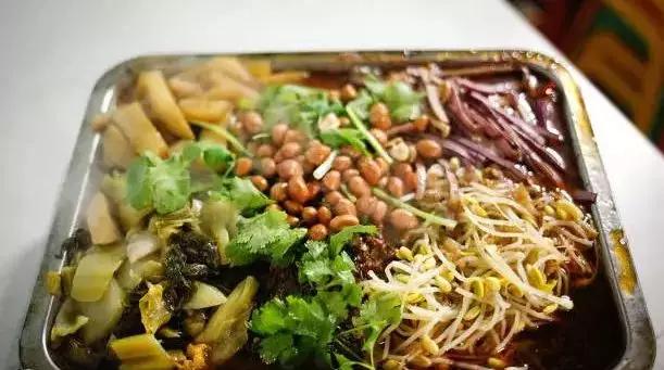 风景不输东南亚，美食百元吃到撑，这座滨海小城冬季正好最迷人