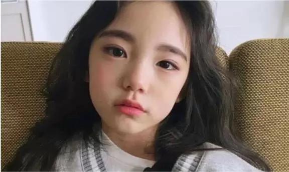 女儿越长越漂亮爸爸怀疑非亲生,女儿长得太漂亮爸爸担心