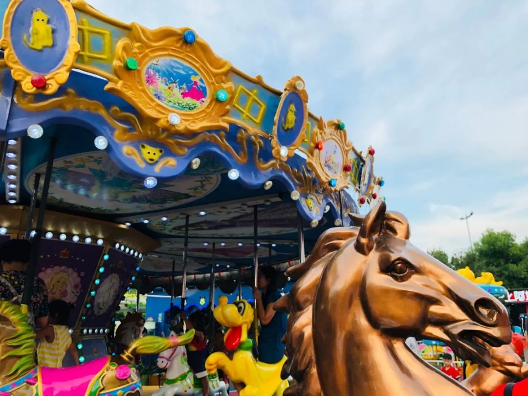 天津奥城夜市最新视频,天津奥城现在有夜市么