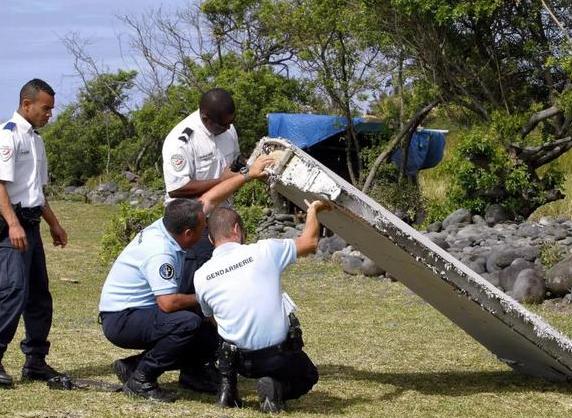 239条人命毫无音信？MH370的未解之谜