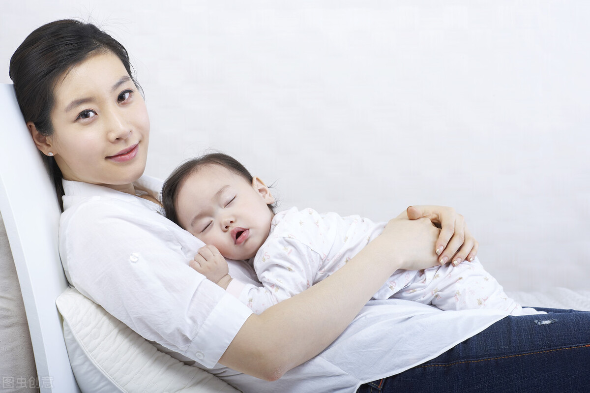新生儿总吐奶的原因及解决办法,七个月宝宝睡觉突然吐奶怎么回事