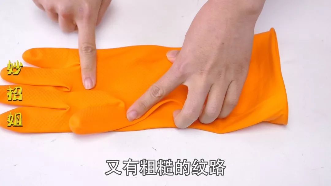 衣服粘毛怎么处理不用滚筒,衣服专用粘毛小妙招