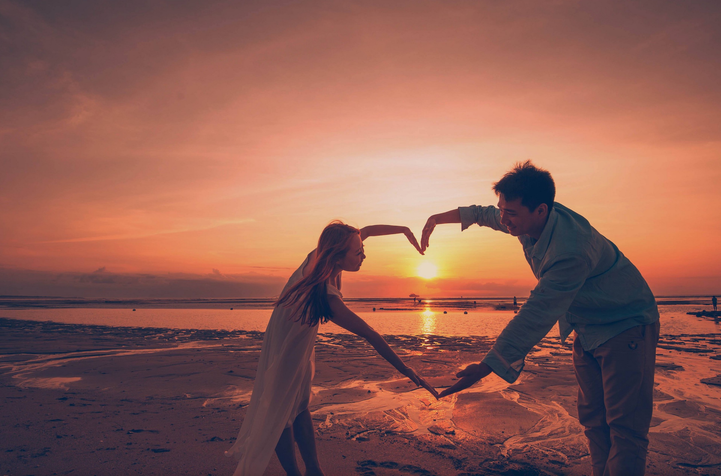 跟领导说话很尴尬怎么办,跟领导老觉得有距离感怎么解决