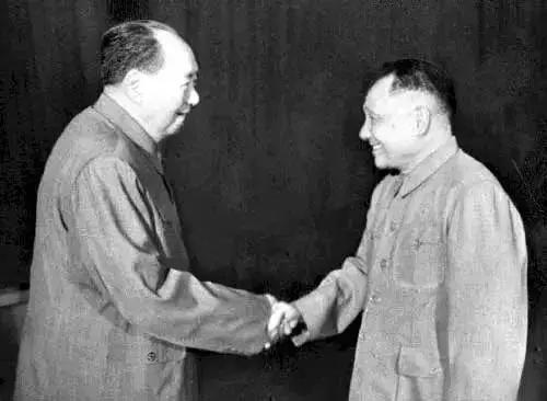 今天他115岁了，*小平邓**人生的40个瞬间