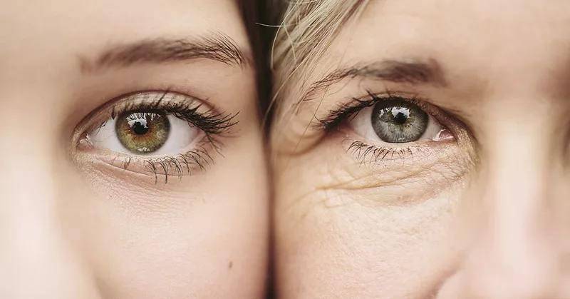 年轻人一定要用雅诗兰黛,年轻人该用眼精华还是要用眼霜