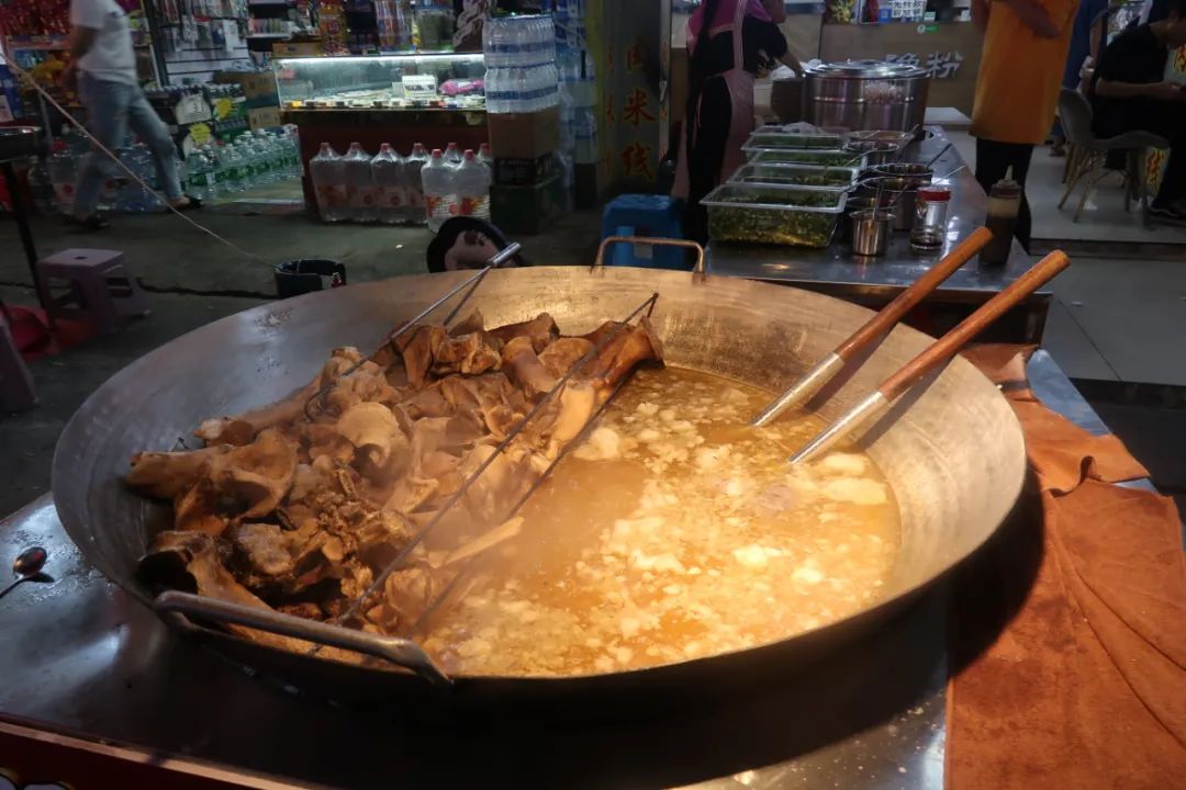 鏄嗘槑瑗垮北鍖鸿彍甯傚満,鏄嗘槑瑗垮北鍖烘槬澶忕鍐彍甯傚満