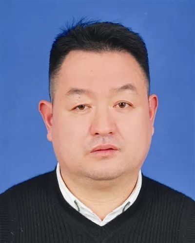 向广大患者致以新春的问候,向全国广大医务者恭喜医师节