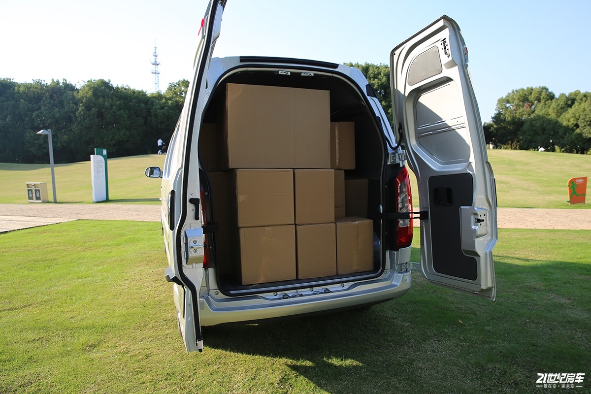 华晨金杯新海狮房车,华晨雷诺金杯海狮王视频