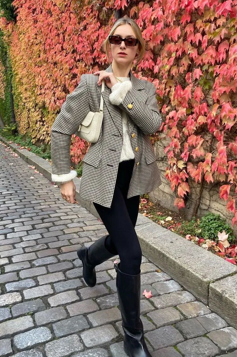今年流行这样的鲨鱼裤舒适不紧绷,今年冬天最流行鲨鱼裤穿搭
