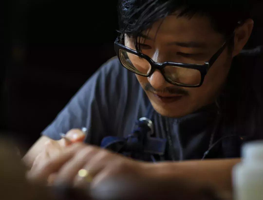 中国最有名的皮雕大师刘扬,刘扬的皮雕世界