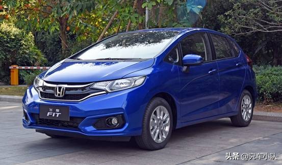 8万左右值得购买的二手车,8万元左右的奔驰二手车c200能买吗
