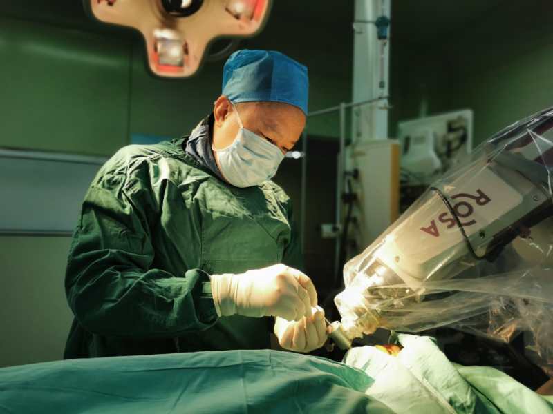 机器人微创手术治疗三叉神经,智能机器人治疗三叉神经痛