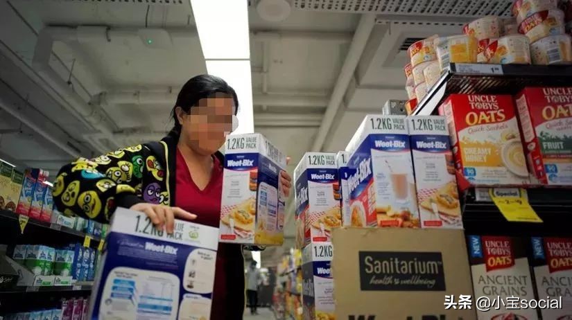 代购店主逃税300万判几年,代购被判十年