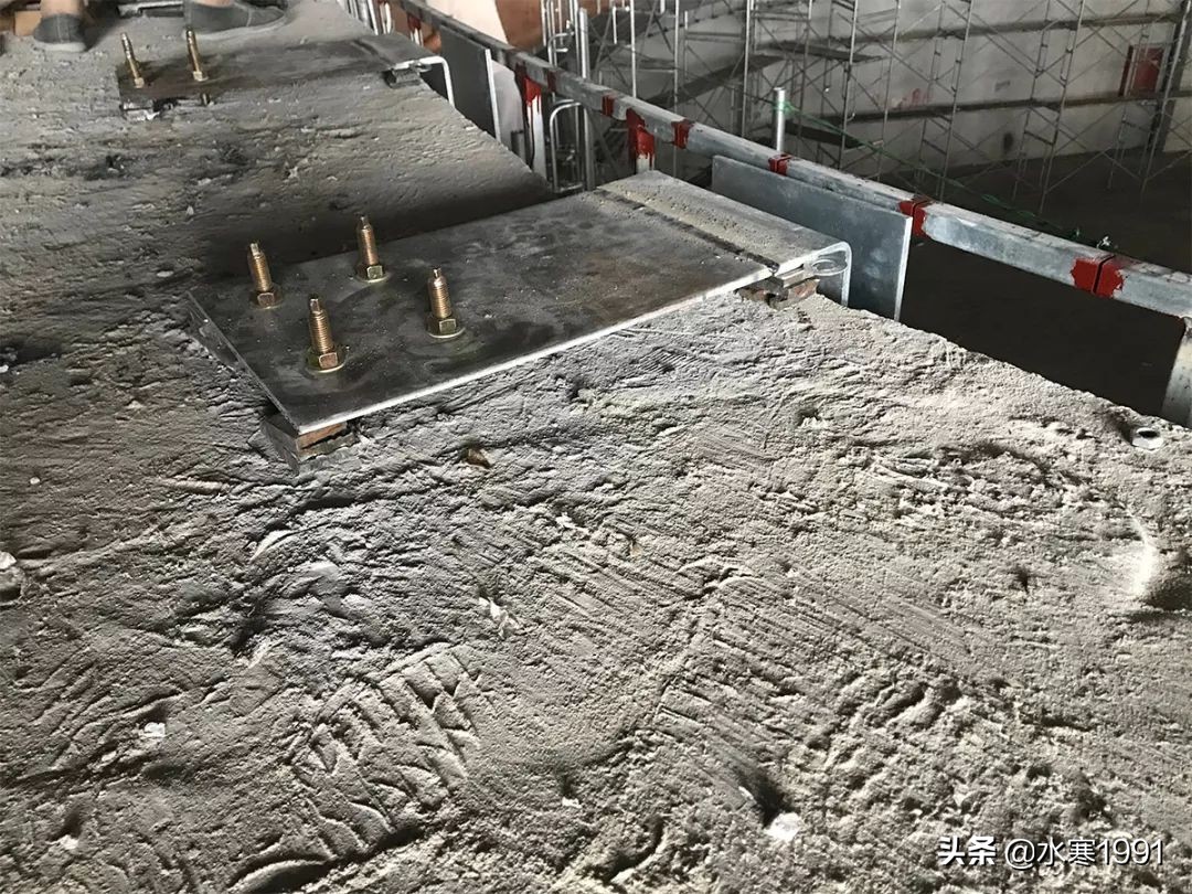 闃佹ゼ鐜荤拑鎵舵墜鍗℃Ы鏂藉伐鏂规硶,鍒鐜荤拑鎵舵墜鍗℃Ы鏂藉伐鏂规硶