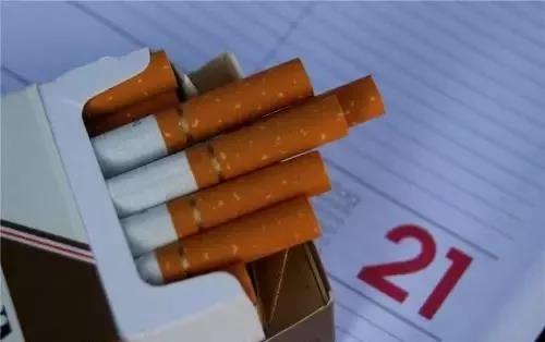 点烟的礼仪视频教程大全,点烟礼仪的正确方法