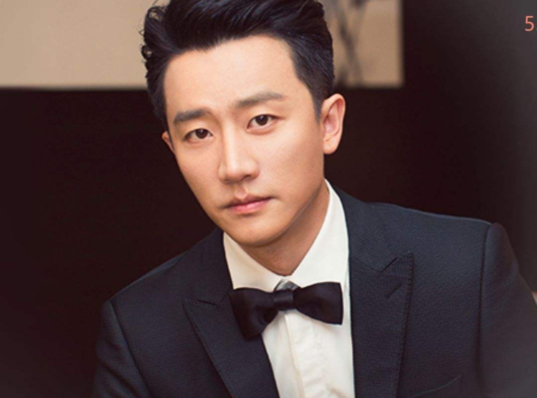 黄轩被换角色,黄轩爆红背后的故事