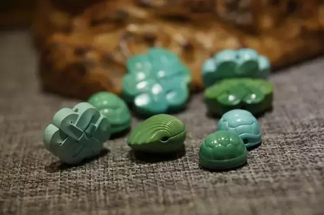 108手串背云如何搭配,5mm的手串搭配多大的背云