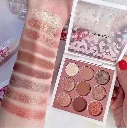 没有一个女孩，逃得过「樱花限定」四个字