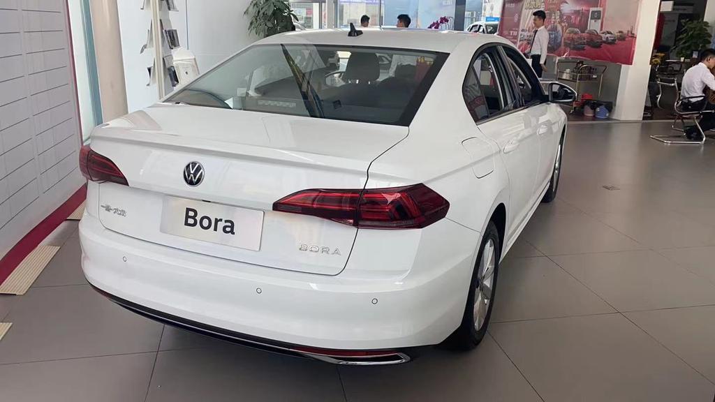 大众宝来最低价5.98万自动,大众宝来降价6万以下二手