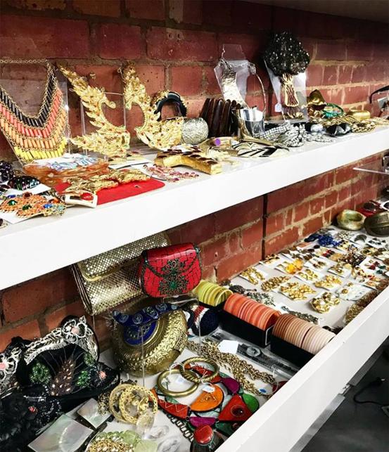 「体面游」伦敦篇：到古着店淘60英镑prada连衣裙