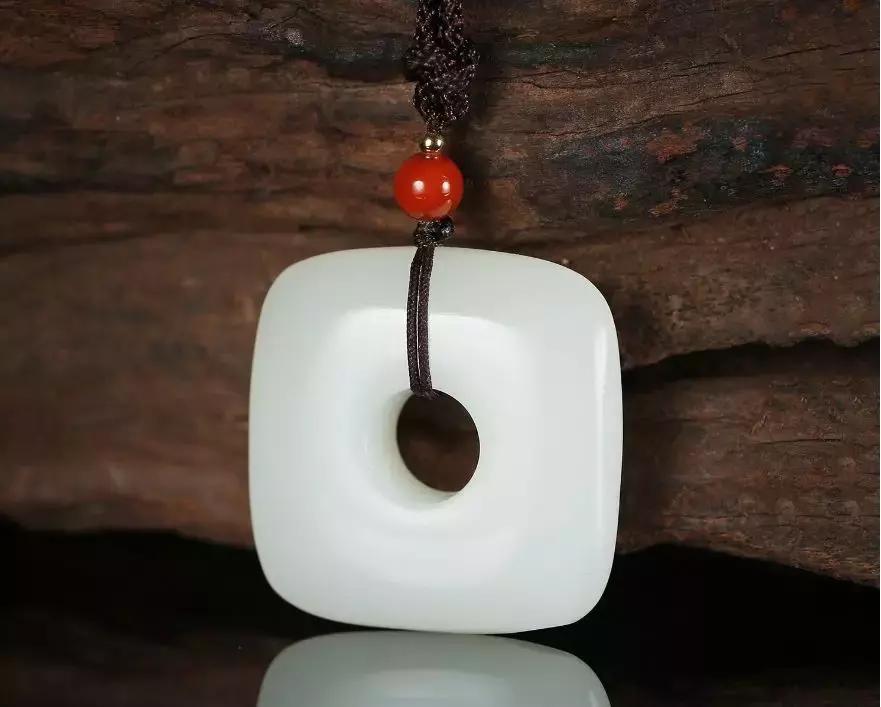 2019年“犯太岁“？这些玉佩供您参考