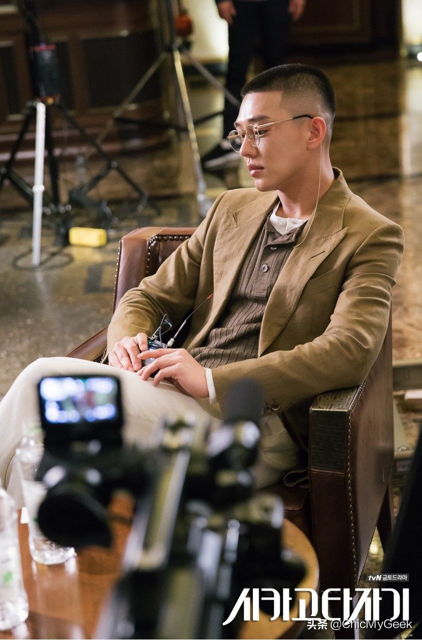 韩国好看的西装男星有哪些,韩国男明星穿西装有多帅