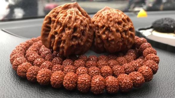 盘了半年的金刚,盘了几年的金刚可以沾水清洁么