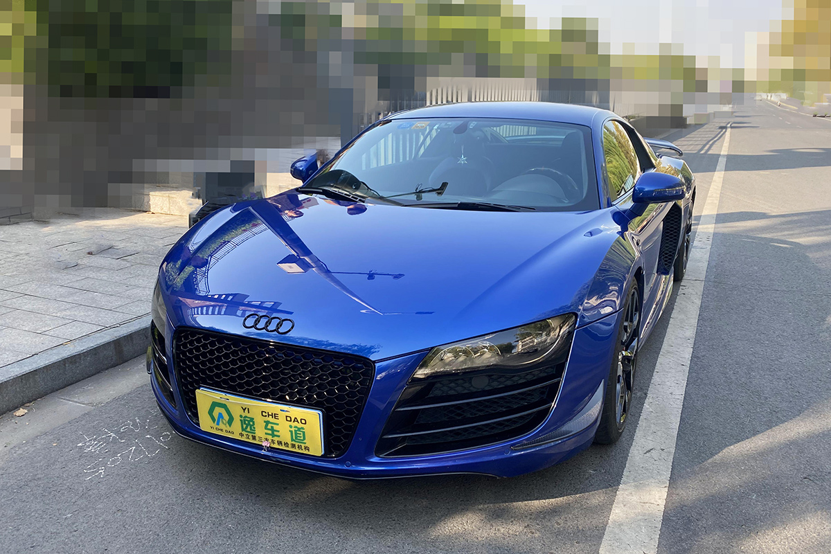 奥迪r808年敞篷二手,奥迪r8的真实视频