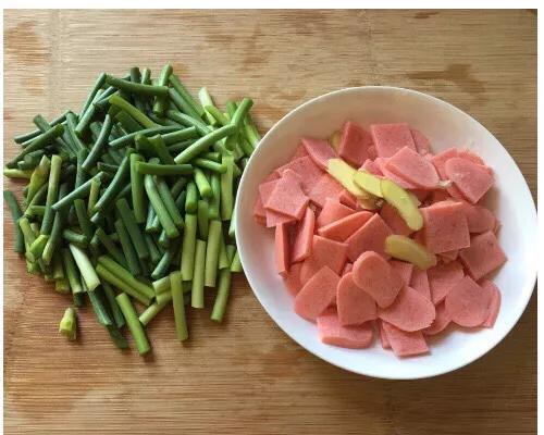 小热狗怎么做小孩子喜欢吃,热狗怎么弄适合小孩吃