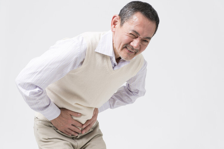 提醒爱喝酒的人：酒后出现6个症状，十有八九是胰腺炎，尽快就医