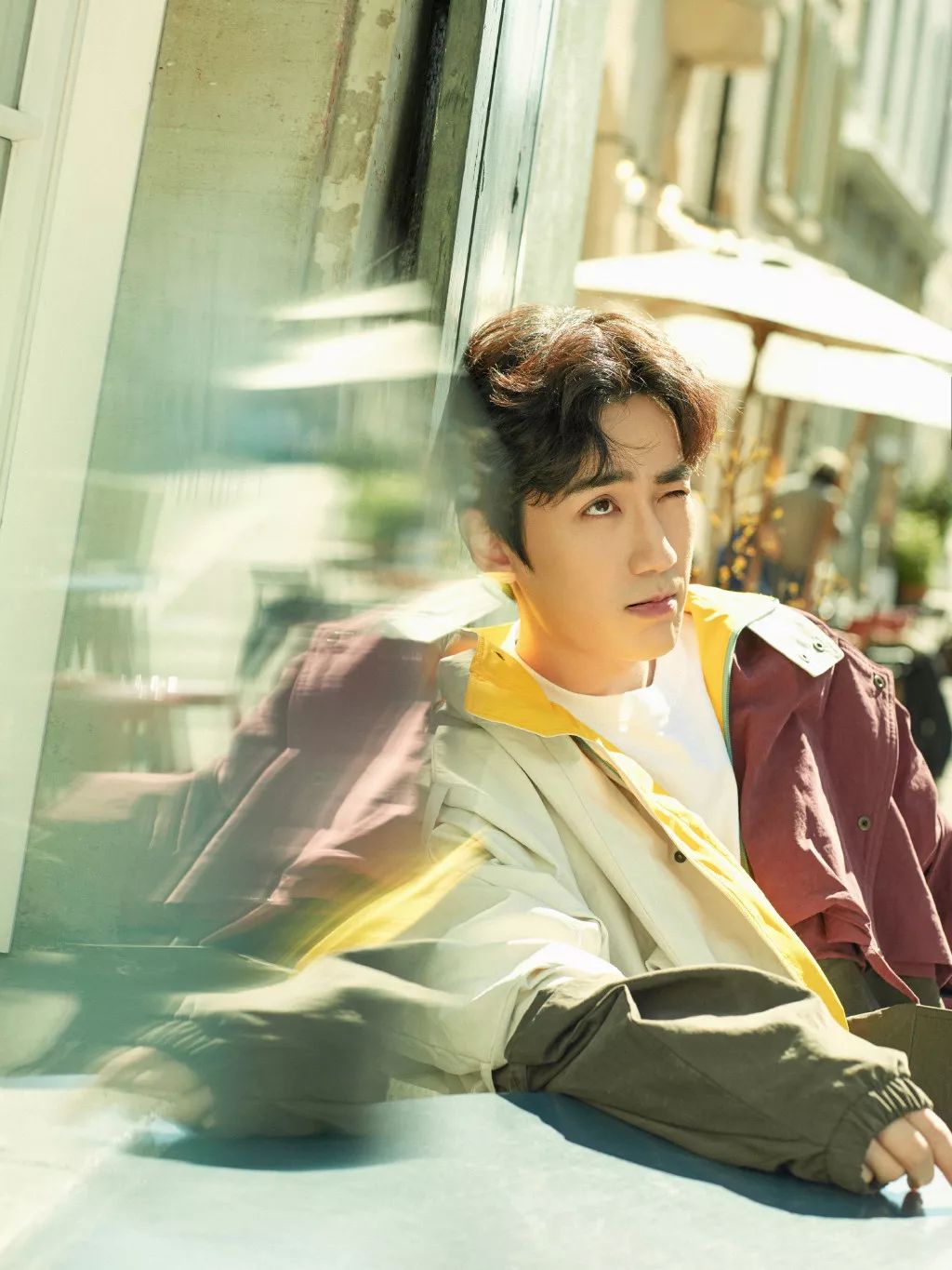 高情商的男生如何提醒女生口红沾牙上了？刘昊然的回答是最甜的