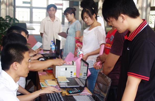 初中中考没考好可以复读什么学校,中考考不上到底能不能复读