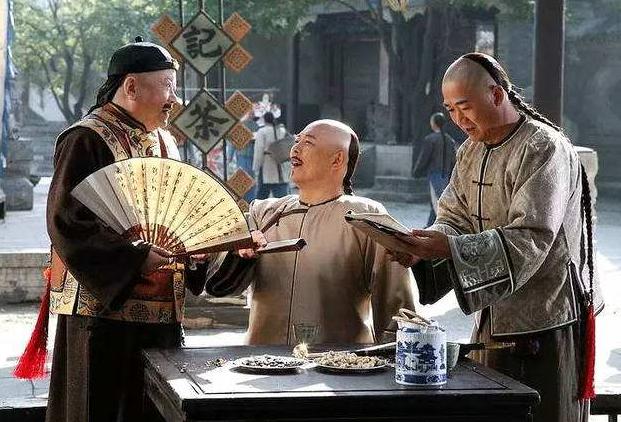 《宰相刘罗锅》评分8.2也是被低估了？无法超越的戏说历史剧