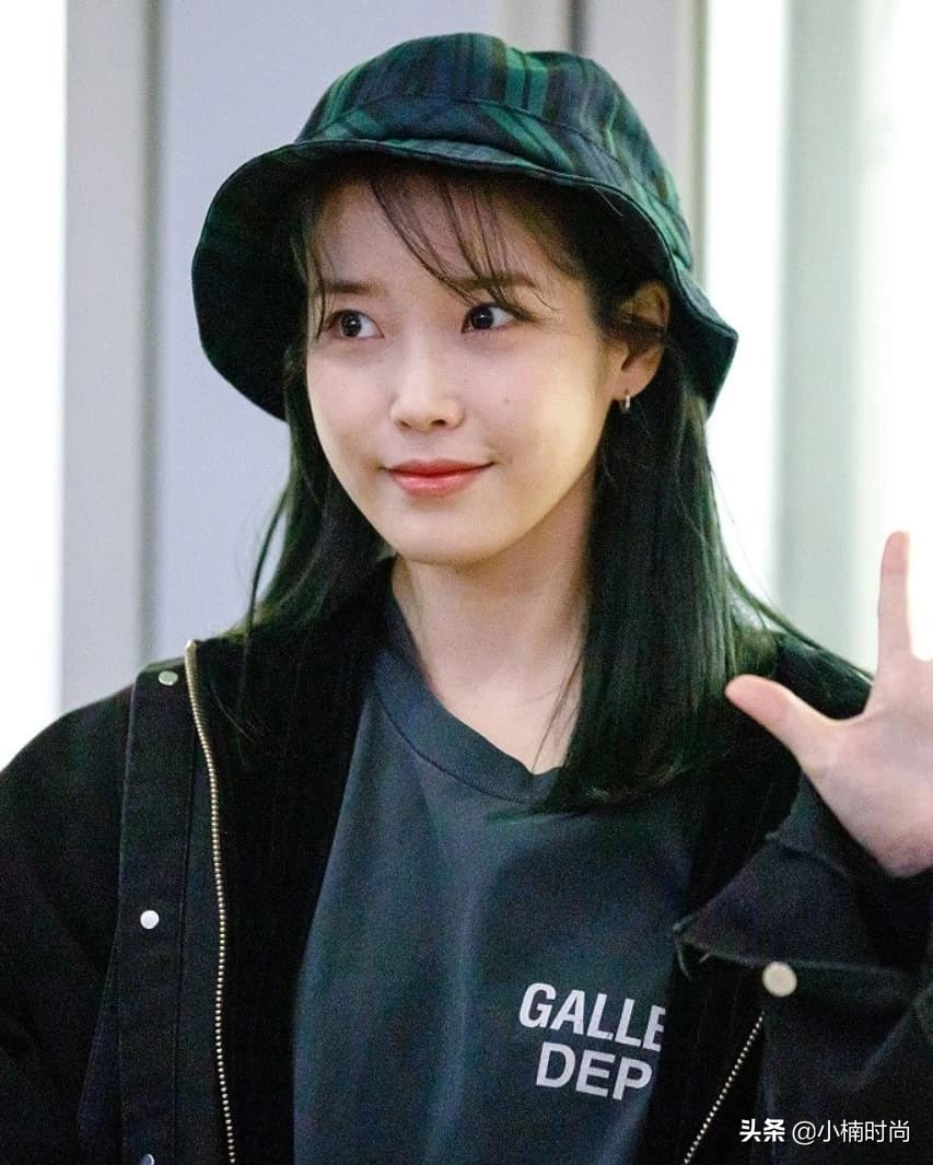 泫雅iu同款,韩星戴的帽子