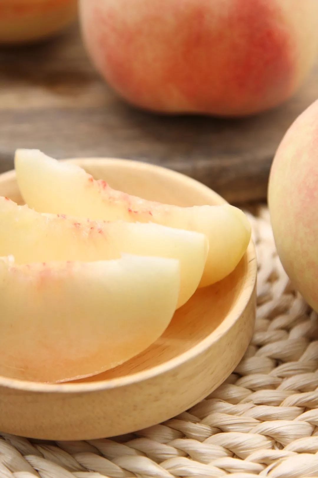 切开菠萝发现不熟怎么办,水果没熟切开了怎么办