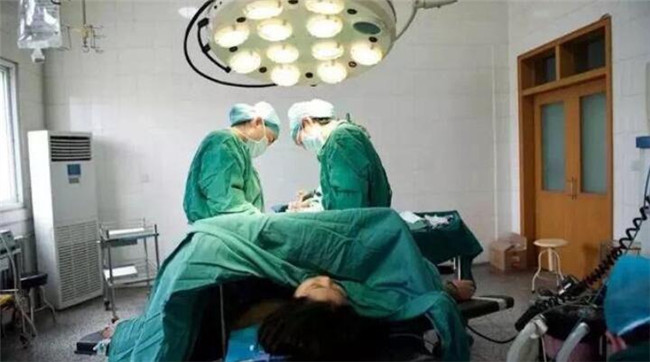 为何剖腹产也要“刮毛”？医生不告诉，妈妈也要知道