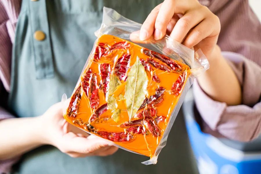 被薇娅直播间榨干零食预算后，写出了这篇测评报告（上）