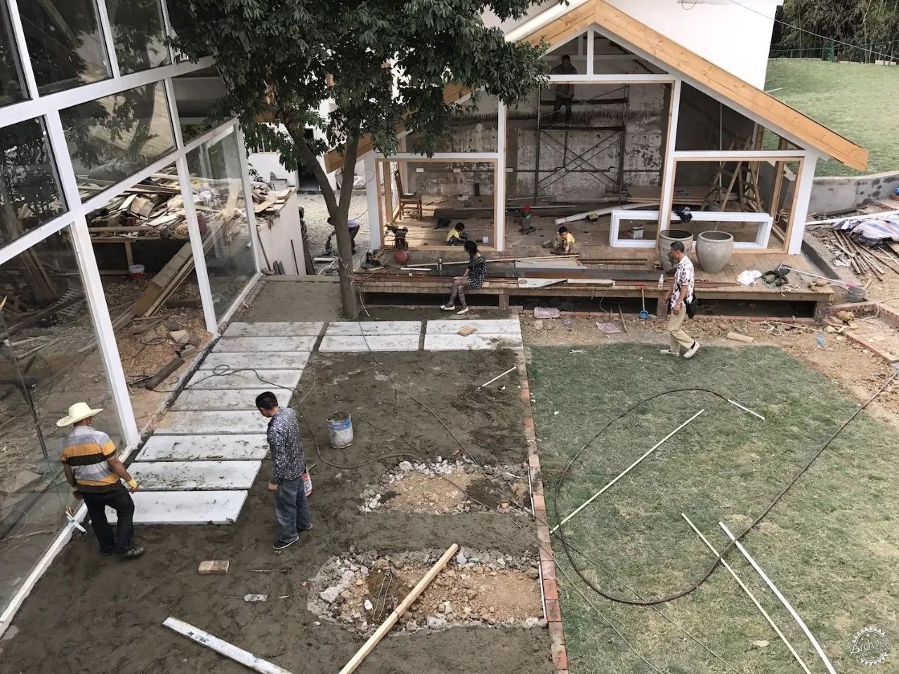 sasa，西西，设计师老王和三圣乡的“亲家DearHome”