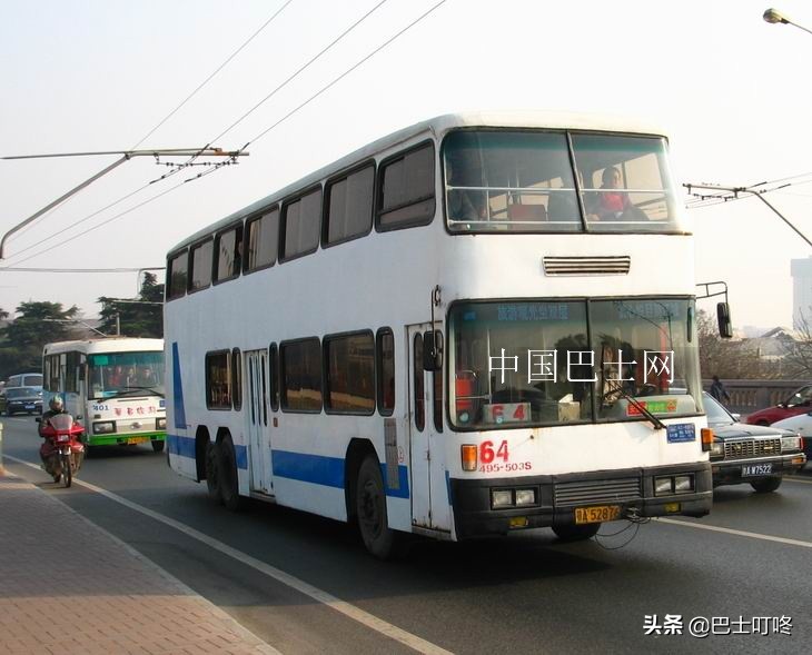 武汉双层巴士历史,武汉大批量购买双层巴士