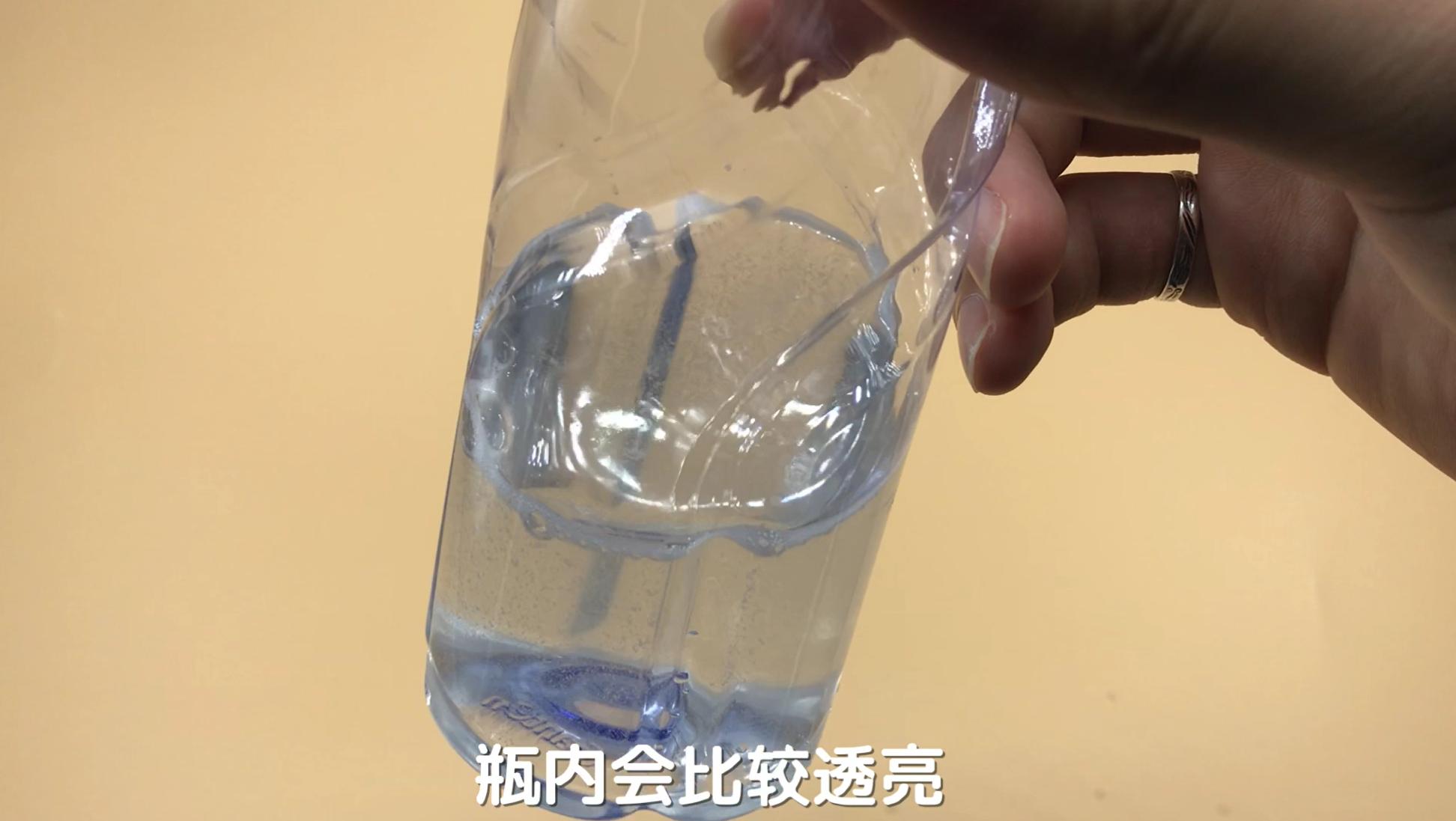 只要一杯清水就鉴别蜂蜜的真假,判断真假蜂蜜加水一晃便知