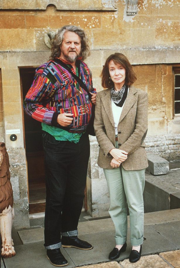 非洲巨富私生女嫁英国帅侯爵，却被婆婆嫌糟蹋400年血脉？