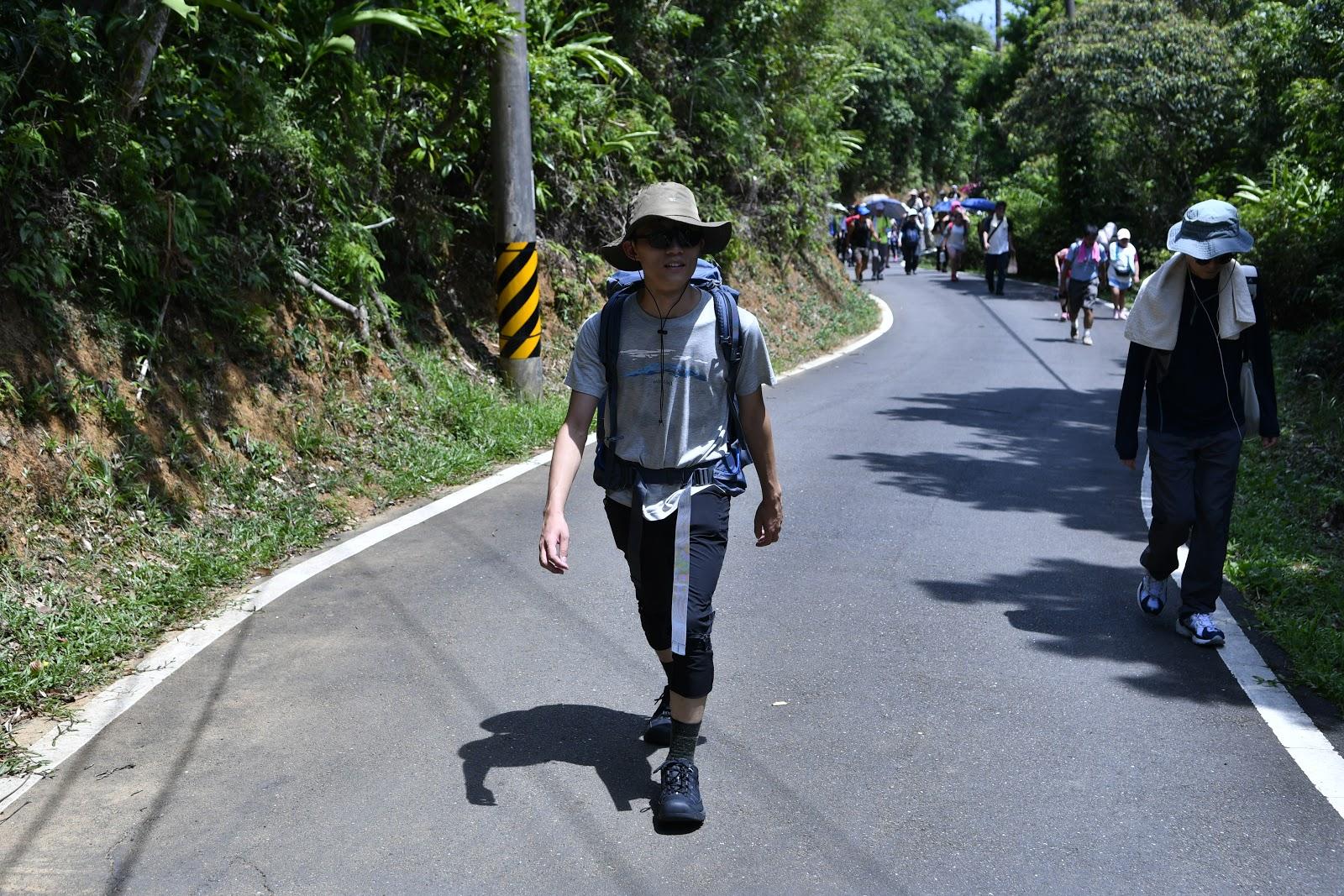 户外登山鞋哪种比较好用耐穿,小白入门登山鞋怎么选购