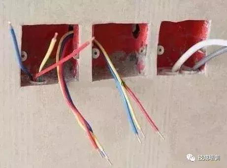 电钻把电线钻坏了,电线把手打坏了怎么处理最好