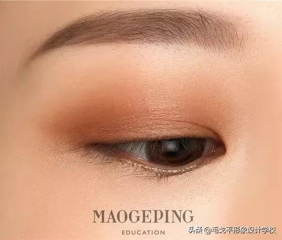 怎么避免眼妆脏,怎样防止眼妆脱落